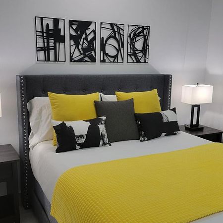 The Yellow Spot Fajardo Luaran gambar